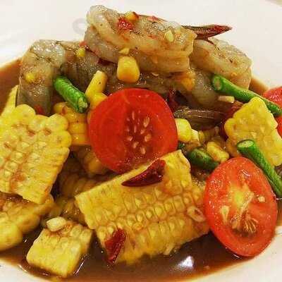 อีสาน สเตชั่น