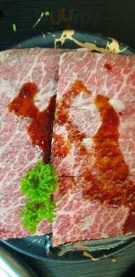 มู แอนด์ มอร์ ยากินิกุ X ซีฟู้ด บุฟเฟ่ต์