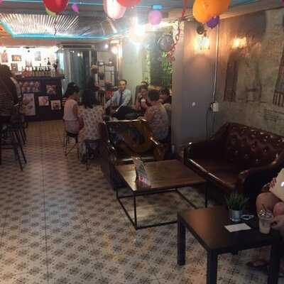 แปดสิบแปด ออนซ์ คาเฟ่