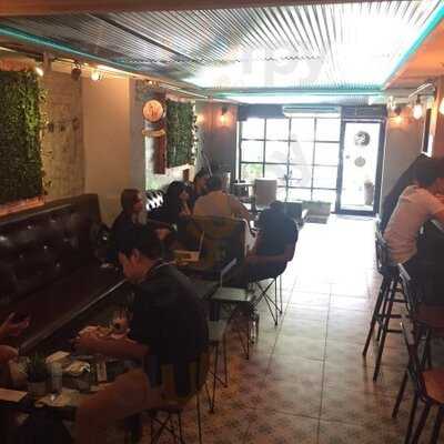 แปดสิบแปด ออนซ์ คาเฟ่