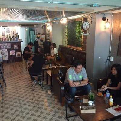 แปดสิบแปด ออนซ์ คาเฟ่