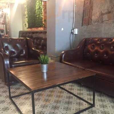 แปดสิบแปด ออนซ์ คาเฟ่