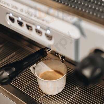 ฮัมมิ่งเวลส์สฺ คาเฟ่