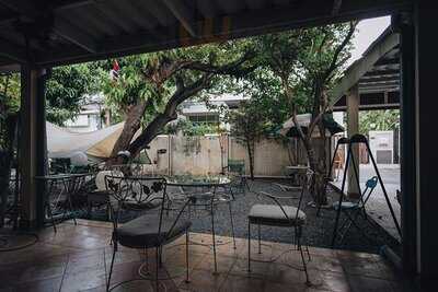 ฮัมมิ่งเวลส์สฺ คาเฟ่