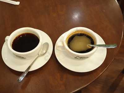 คาเฟ่ อเมซอน - สำเพ็งสแควร์