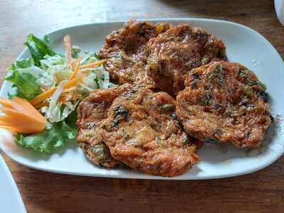 เงาไม้ สวนอาหาร