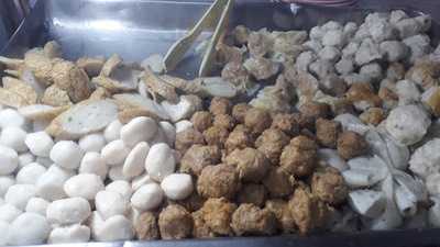 ป้าธง แหนมดอนเมือง