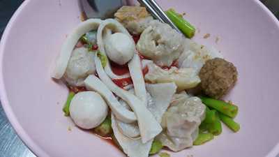 ป้าธง แหนมดอนเมือง