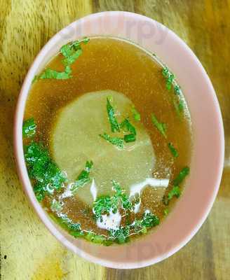 ก๋วยเตี๋ยวหมูต้มยำนัว