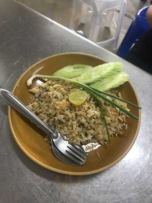 ร้านอาหาร ล้านเล่า