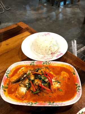 ร้านอาหาร ครัวใจดี