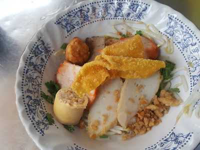 ร้านอาหาร สถานีขาหมู