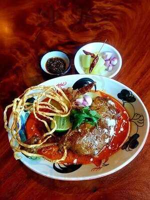 ก๋วยเตี๋ยวไก่บุญหลัง