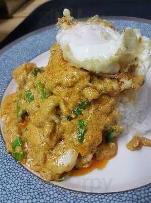 ก๋วยเตี๋ยวไก่บุญหลัง