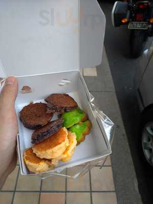 ร้านขนมคกนำโชค