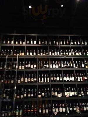 คลับ 99 ไวน์บาร์แอนด์เรสเตอรองท์