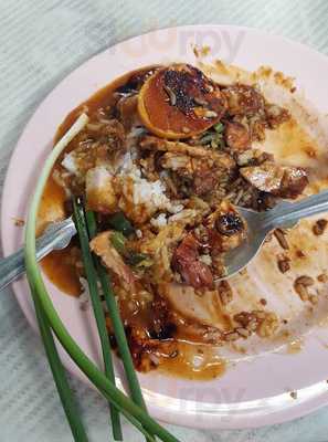 ร้านอาหาร หมูทำอะไรก็อร่อย