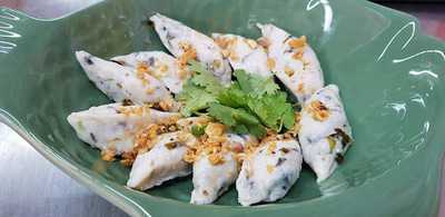 ก๋วยเตี๋ยวลูกชิ้นปลานายง้วนจอมทอง