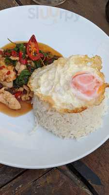 Xcq Bistro & Rooftop Bar