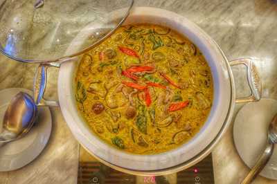 ขนมจีนบุฟเฟต์ลุงแกลฯ