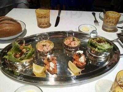 ห้องอาหาร เทเบิ้ลส์