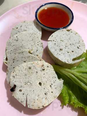 ร้านอาหาร หมูยอจำปาทอง