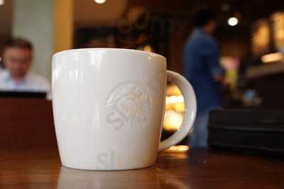 ร้านอาหาร กริลล์แอนด์เกรวีย์