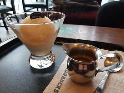 ร้านอาหาร กริลล์แอนด์เกรวีย์