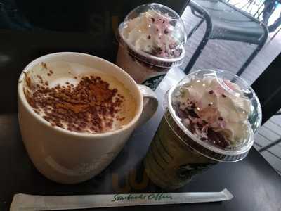 ร้านอาหาร กริลล์แอนด์เกรวีย์