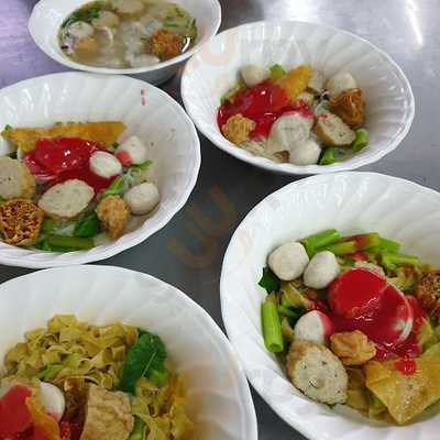 ไฮเซ้ง ลูกชิ้นปลา