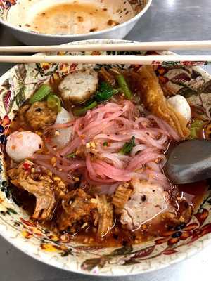 ไฮเซ้ง ลูกชิ้นปลา