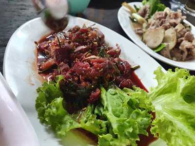 ร้านอาหาร ลมโชย