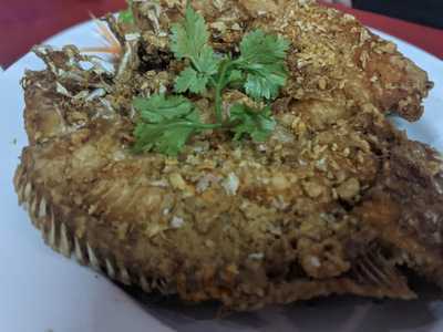 ร้านอาหาร ลมโชย