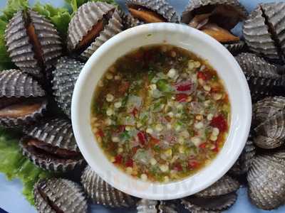 ร้านอาหาร ลมโชย