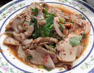 ร้านอาหาร ไก่ย่างจรูญแดง