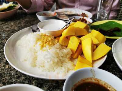 ร้านอาหาร ไก่ย่างจรูญแดง