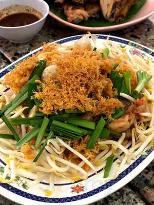 ร้านอาหาร ไก่ย่างจรูญแดง