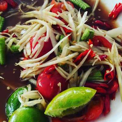 ไก่ย่างพังโคน