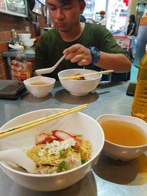 ร้านอาหาร คุณย่า