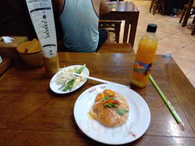 ช ช้างส้มตำยกครก