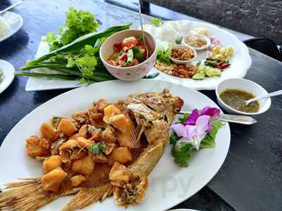 ครัวริมนที