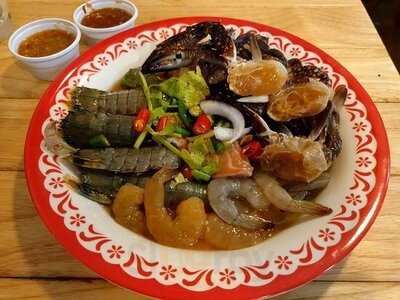 ร้านอาหาร ประชาชื่น