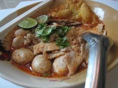 กินเส้น ก๋วยเตี๋ยวต้มยำสูตรห้ามปรุง