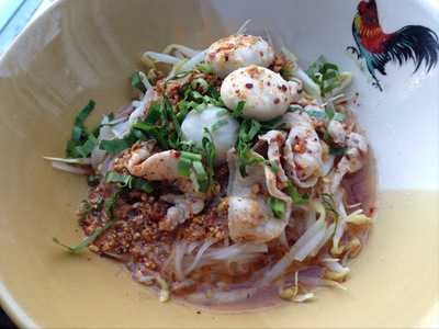 กินเส้น ก๋วยเตี๋ยวต้มยำสูตรห้ามปรุง