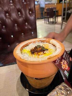 Dum Handi Biryani - Park Avenue