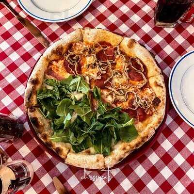 ดา โมเรโน่ แอท ทาวน์