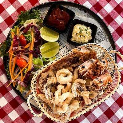 ดา โมเรโน่ แอท ทาวน์