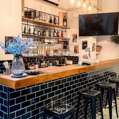 ดา โมเรโน่ แอท ทาวน์