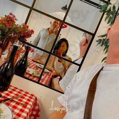 ดา โมเรโน่ แอท ทาวน์