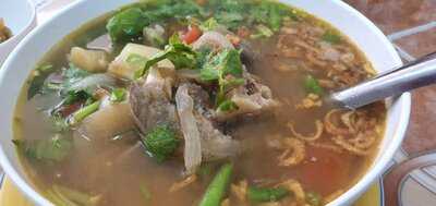 Rosprasert Muslim Food